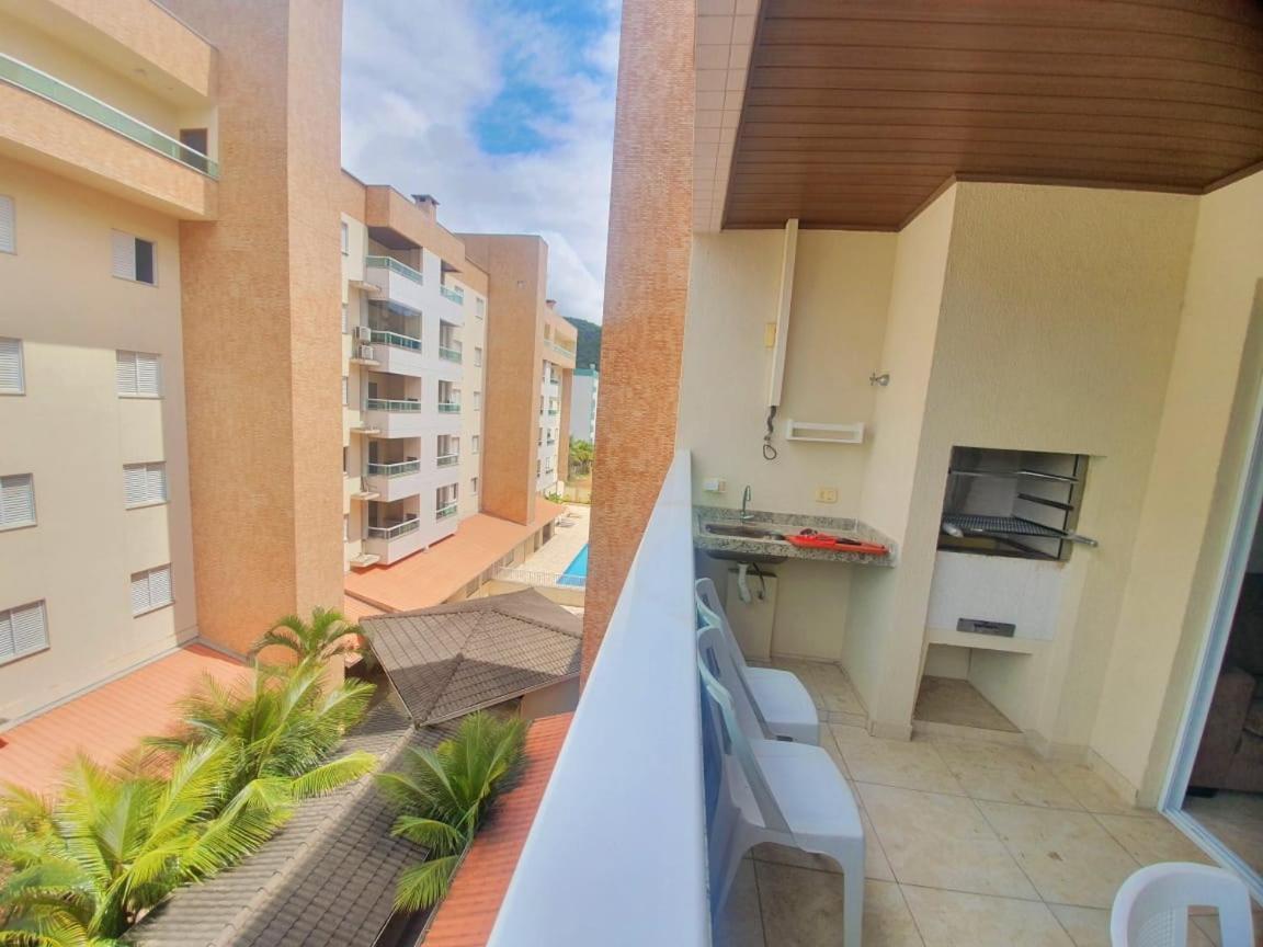 Lindo Apto Com 3 Quartos, Apenas 1 Quadra Da Praia Das Toninhas 우바투바 외부 사진